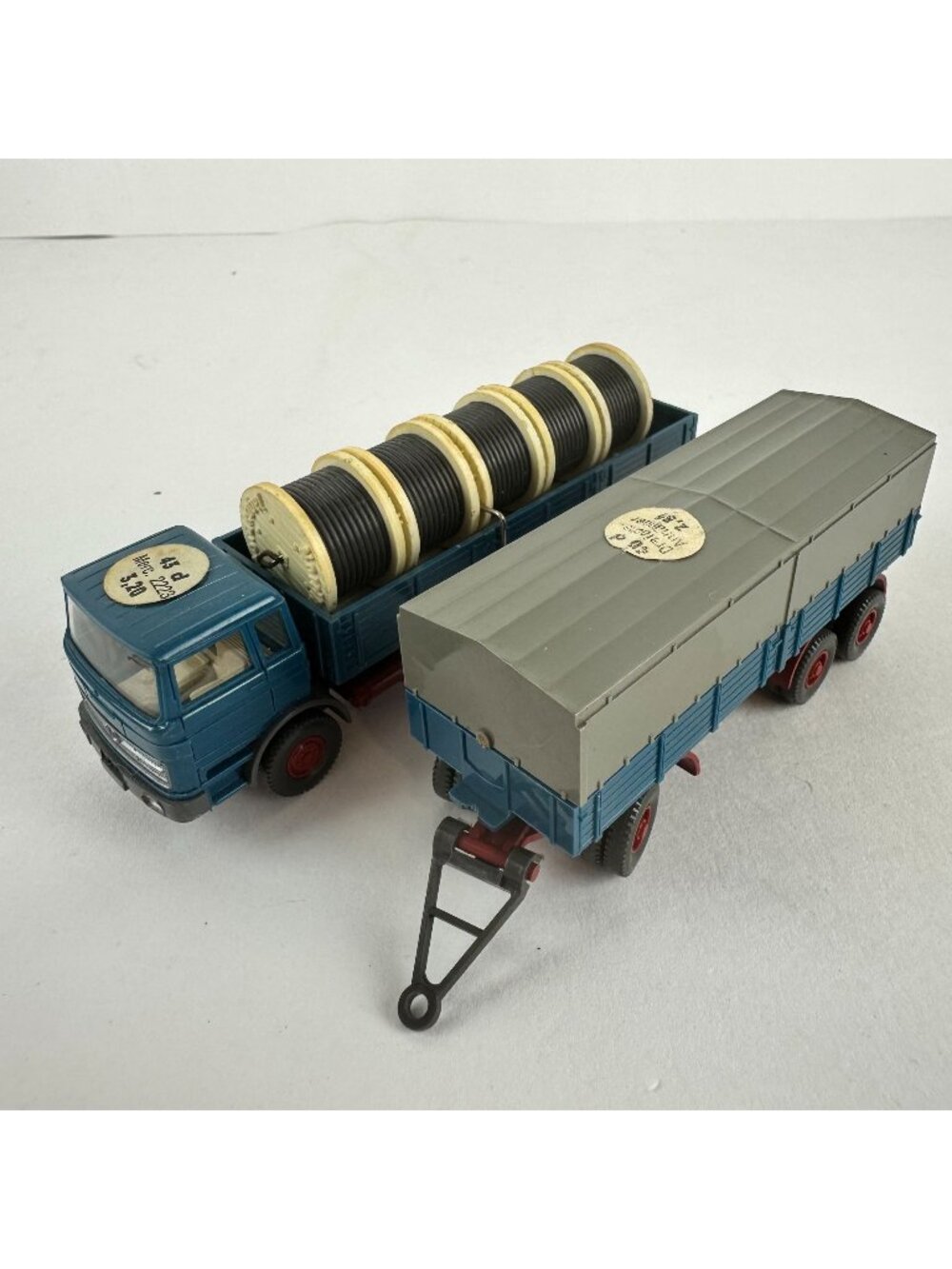 Vintage Wiking Plastic Mercedes Dreiachs Annanger Truck with Spools